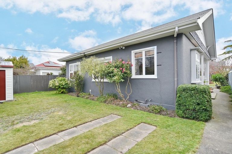 Photo of property in 207 Matsons Avenue, Papanui, Christchurch, 8053