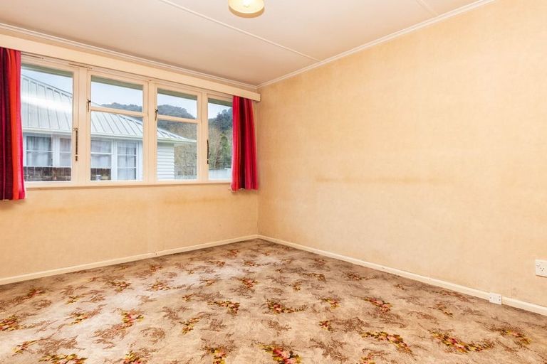 Photo of property in 73 Richmond Street, Cobden, Greymouth, 7802