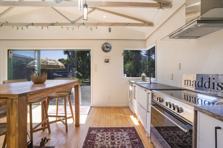 Photo of property in 47 Kon Tiki Road, Whiritoa, Whangamata, 3691