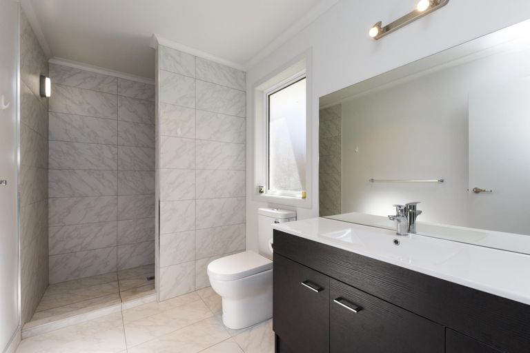 Photo of property in 18b Galea Grove, Kelvin Grove, Palmerston North, 4414