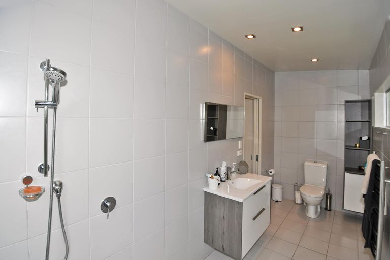 Photo of property in 20 Grand View Road, Leigh, 0985