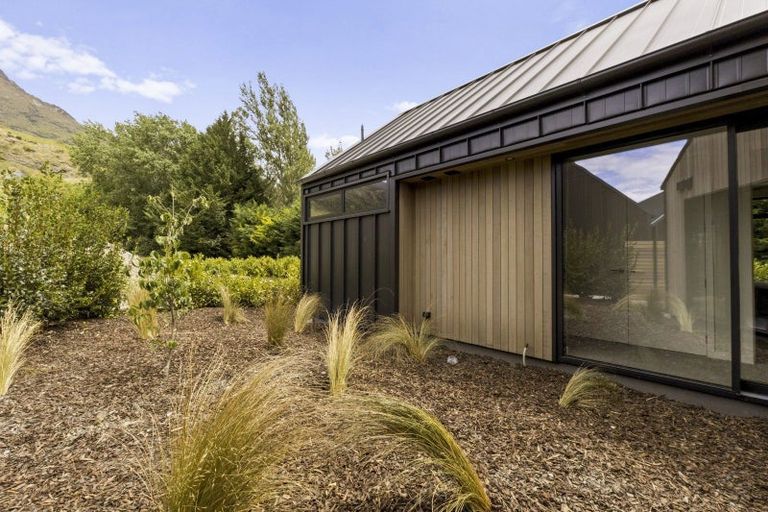 Photo of property in Kawarau Heights, 4 Carrick Lane, Lake Hayes, Queenstown, 9304
