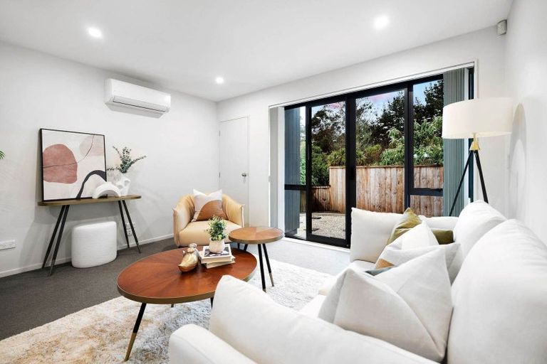 Photo of property in 60d Seymour Road, Sunnyvale, Auckland, 0612