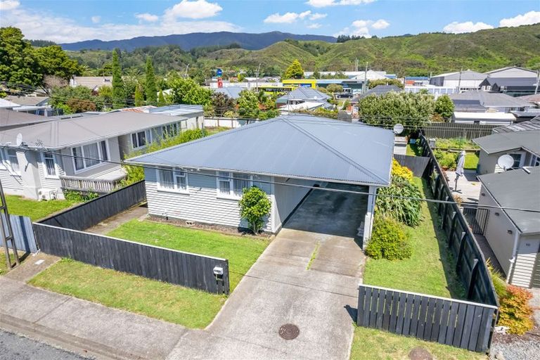 Photo of property in 12 Benge Crescent, Clouston Park, Upper Hutt, 5018