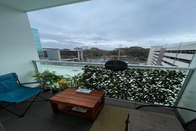 Photo of property in Proximity Apartments, 401/17 Osterley Way, Manukau, Auckland, 2104