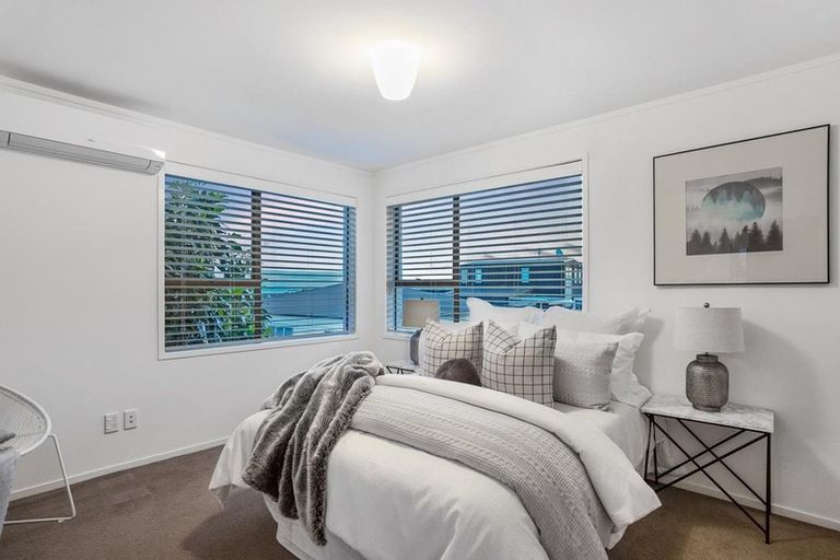 Photo of property in 3/28 Beach Road, Castor Bay, Auckland, 0620