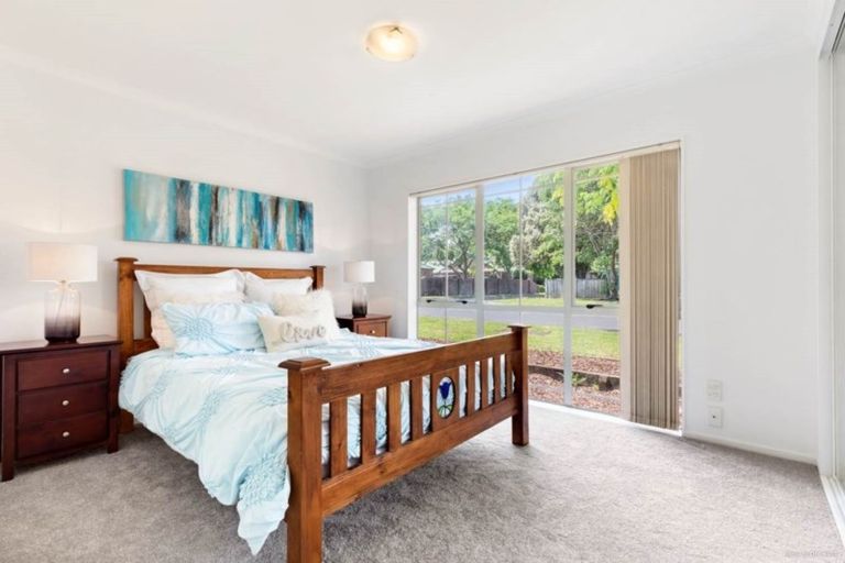 Photo of property in 8 Kilmarnock Avenue, Ranui, Auckland, 0612