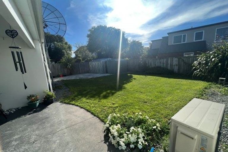 Photo of property in 47 Apsley Drive, Avonhead, Christchurch, 8042