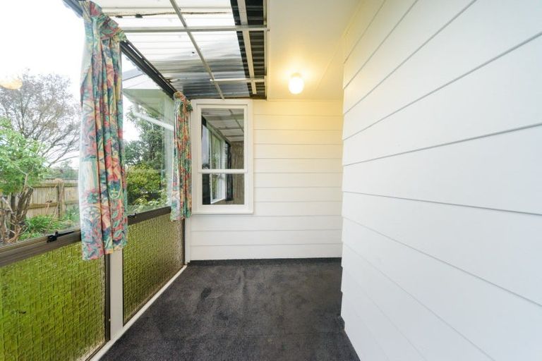 Photo of property in 28 Rhodes Drive, Kelvin Grove, Palmerston North, 4414