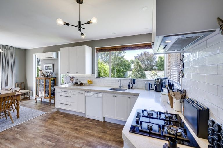 Photo of property in 166 Auckland Road, Greenmeadows, Napier, 4112