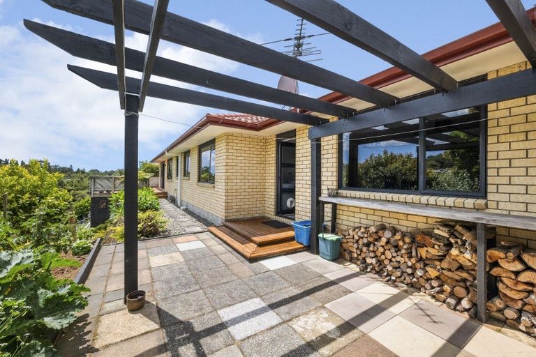 Photo of property in 203 Heta Road, Merrilands, New Plymouth, 4312