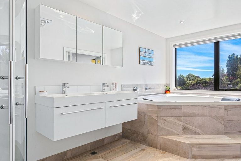 Photo of property in 326 Riverlaw Terrace, Saint Martins, Christchurch, 8022