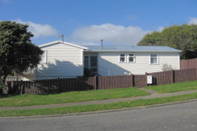 Photo of property in 62 Downes Street, Titahi Bay, Porirua, 5022