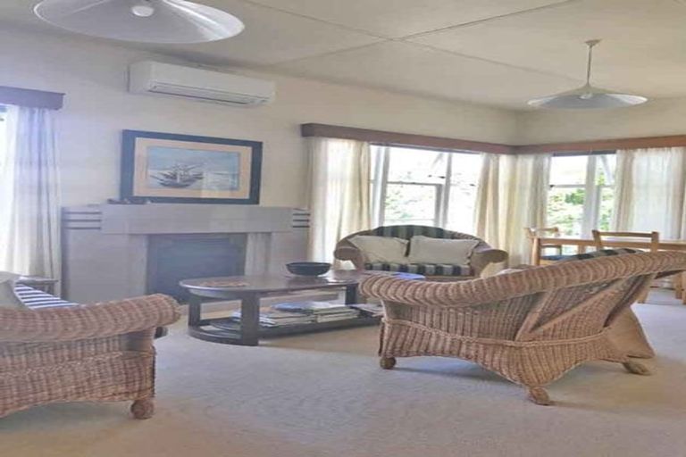 Photo of property in 5 Harbour View Road, Point Chevalier, Auckland, 1022