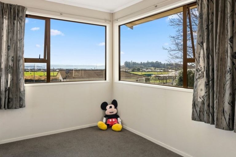 Photo of property in 17 Te Ana Place, Lynmore, Rotorua, 3010