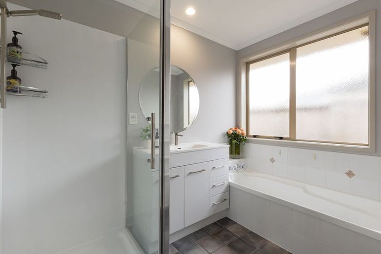 Photo of property in 81 Mount View Road, Melville, Hamilton, 3206