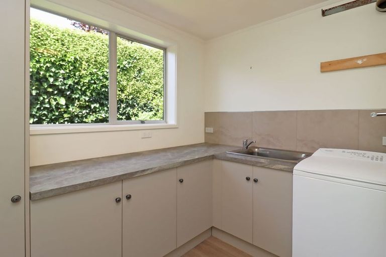 Photo of property in 16 Ure Street, South Hill, Oamaru, 9400