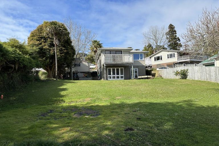 Photo of property in 9 Acacia Road, Torbay, Auckland, 0632
