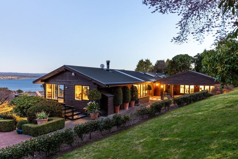 Photo of property in 43 Mapara Road, Acacia Bay, Taupo, 3385