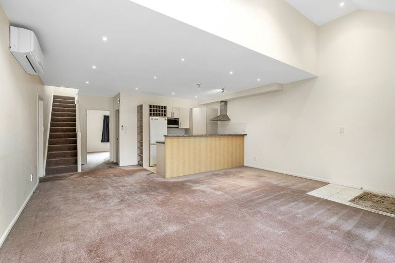 Photo of property in 12 Futuna Close, Karori, Wellington, 6012