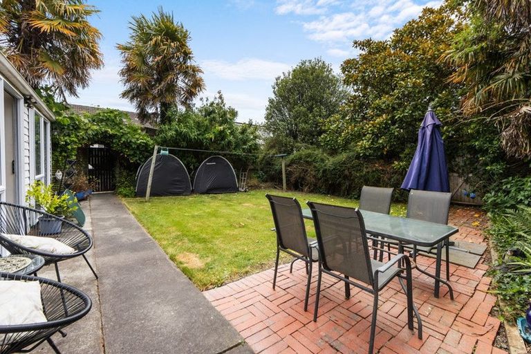 Photo of property in 12 Denvir Street, Strowan, Christchurch, 8052