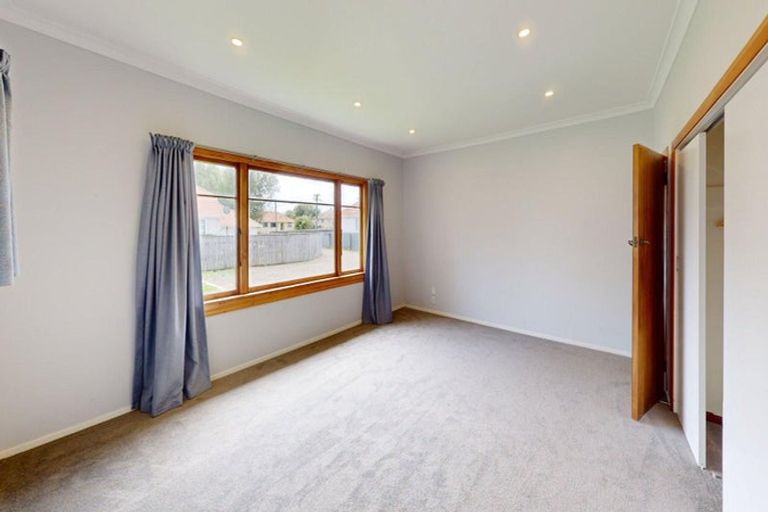 Photo of property in 6-8 Churchill Crescent, Foxton, 4814