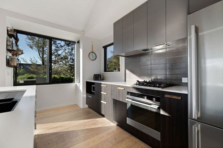 Photo of property in 1 Parera Lane, Jacks Point, Queenstown, 9371