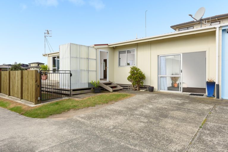 Photo of property in 42a Dickson Road, Papamoa Beach, Papamoa, 3118