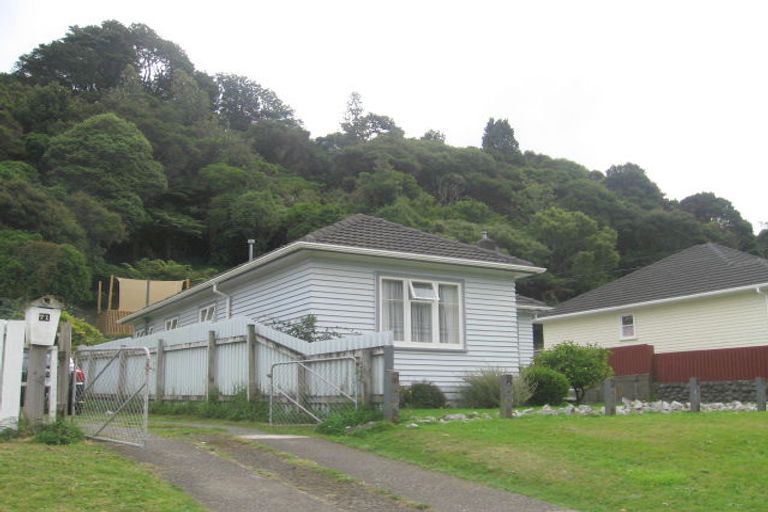 Photo of property in 73 Hair Street, Wainuiomata, Lower Hutt, 5014