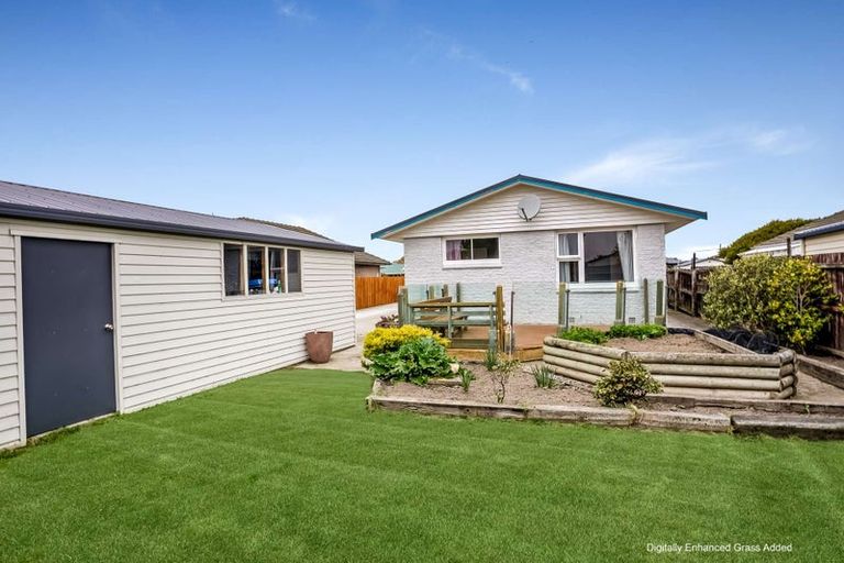 Photo of property in 150 Pacific Road, North New Brighton, Christchurch, 8083