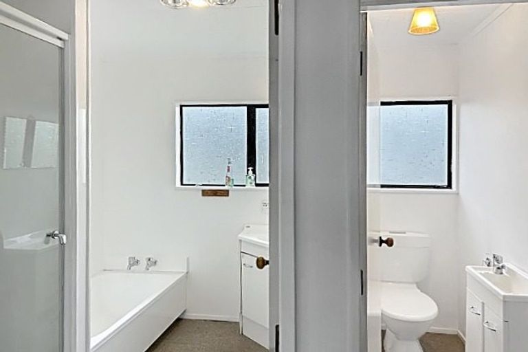 Photo of property in 187 Main Street, Greytown, 5712