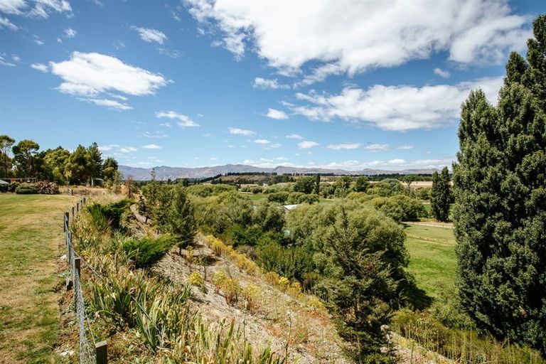 Photo of property in 17 Balneaves Lane, Albert Town, Wanaka, 9382