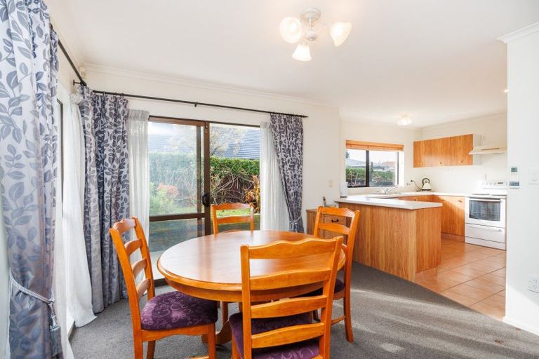 Photo of property in 14 Fraser Court, Roslyn, Palmerston North, 4414