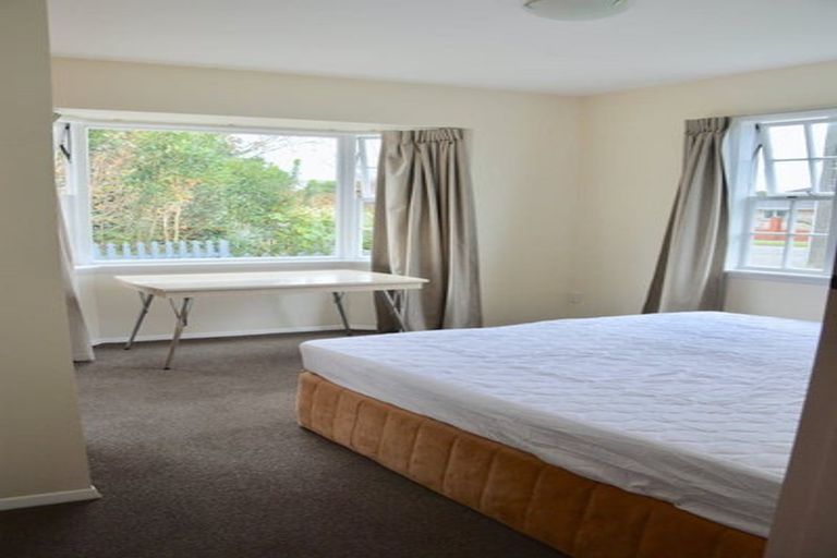 Photo of property in 225 Avonhead Road, Avonhead, Christchurch, 8042