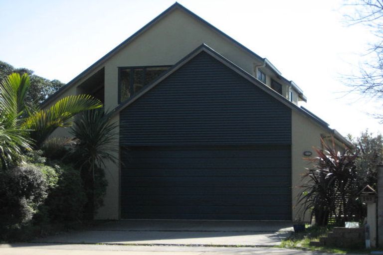 Photo of property in 141 Pohutukawa Avenue, Ohope, 3121