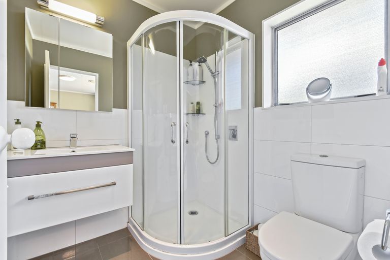 Photo of property in 2 Keywella Drive, Conifer Grove, Takanini, 2112