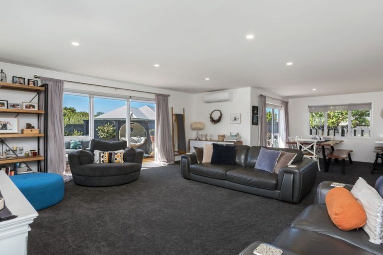 Photo of property in 84 Akaroa Street, Kaiapoi, 7630