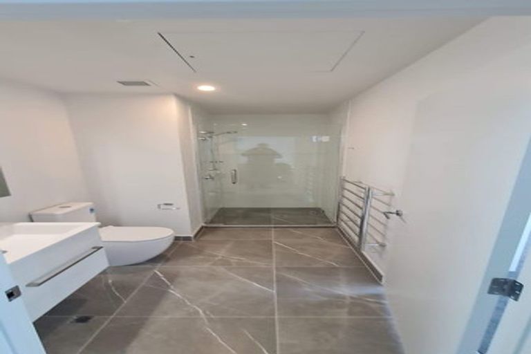 Photo of property in 4/16 Home Street, Mount Victoria, Wellington, 6011