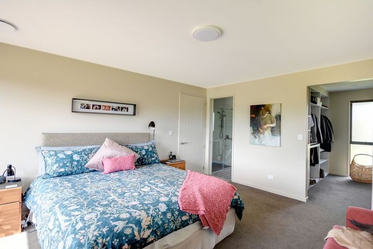 Photo of property in 47 Awa Toru Drive, Fairfield, Dunedin, 9018