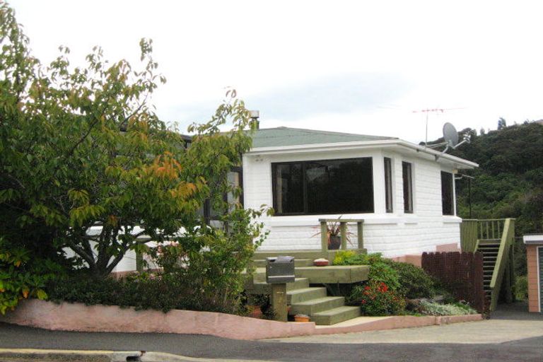 Photo of property in 7 Freyberg Road, Fairfield, Dunedin, 9018