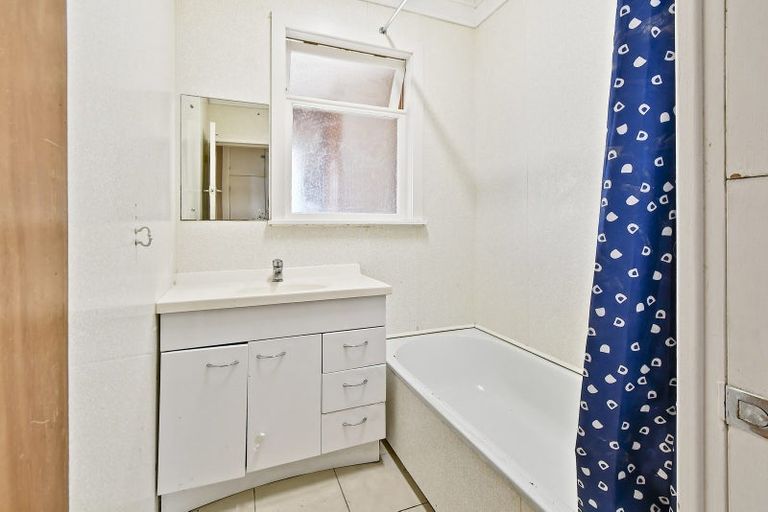 Photo of property in 222 Great South Road, Huntly, 3700