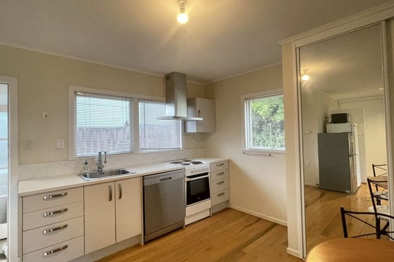 Photo of property in 8/12 Raines Avenue, Forrest Hill, Auckland, 0620