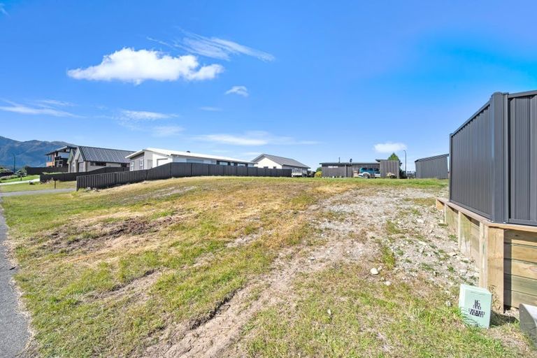 Photo of property in 20 Hidden Lakes Avenue, Te Anau, 9600