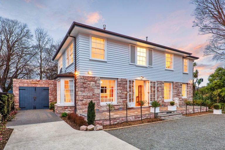 Photo of property in 34 Kahu Road, Fendalton, Christchurch, 8041