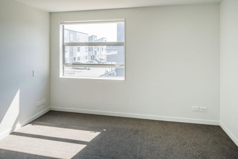 Photo of property in 2/36 Tacy Street, Kilbirnie, Wellington, 6022