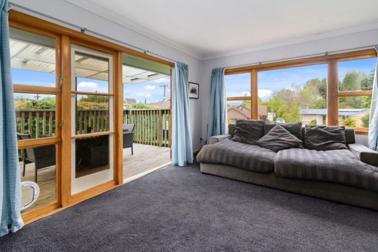 Photo of property in 1 Wharepaina Crescent, Springfield, Rotorua, 3015