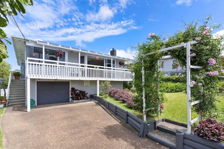 Photo of property in 714 East Coast Road, Pinehill, Auckland, 0632