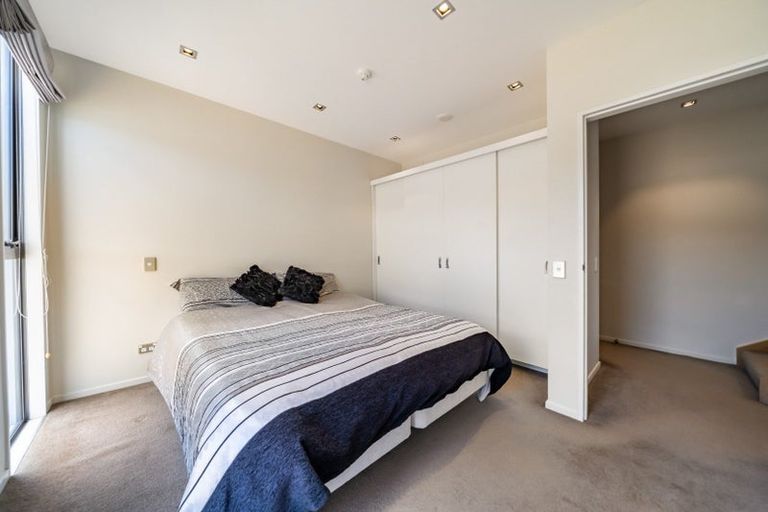 Photo of property in Patent 326 Apartments, 201h/326 Evans Bay Parade, Hataitai, Wellington, 6021