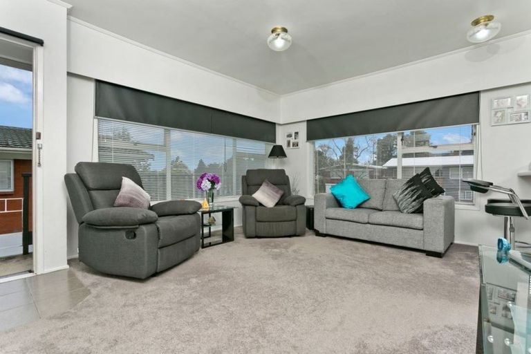 Photo of property in 1/14 Kathleen Street, Totara Vale, Auckland, 0627