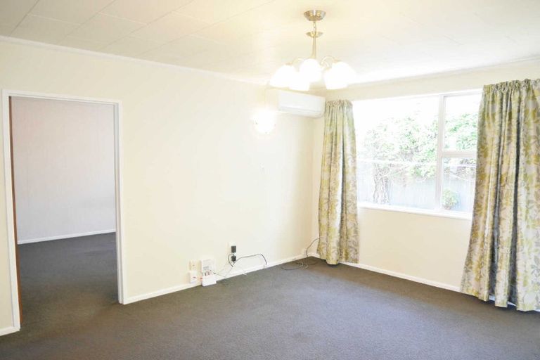 Photo of property in 3/5 Division Street, Riccarton, Christchurch, 8041